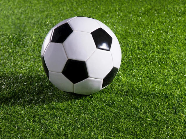 用户使用红单足球公众号进行赛事分析